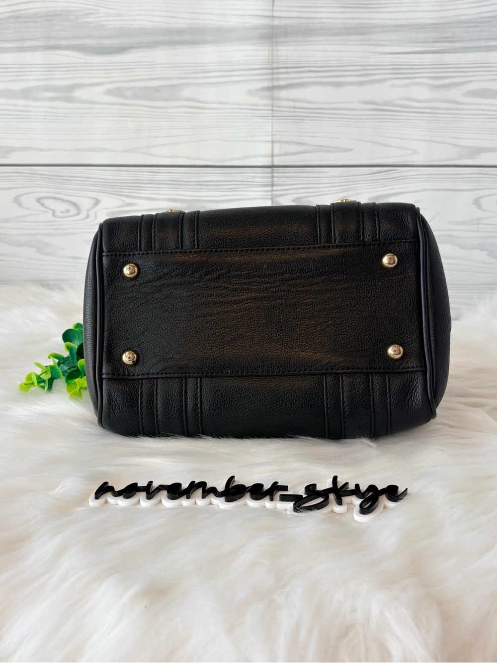 MCM Black Leather Bauletto Boston bag with Gold Hardware - Picture 11 of 16